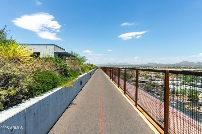 7180 E Kierland Blvd, Unit 504 in Scottsdale, AZ - Building Photo - Building Photo