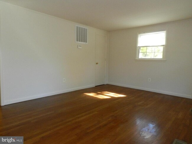 8167 Todd St in King George, VA - Building Photo - Building Photo