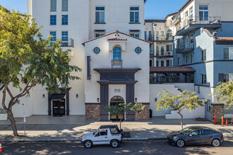 La Boheme Condominiums in San Diego, CA - Building Photo - Building Photo