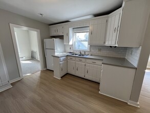 9 Gibbon St-Unit -2 in Marlborough, MA - Foto de edificio - Building Photo