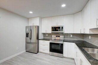 9268 Sable Ridge Cir, Unit D in Boca Raton, FL - Building Photo - Building Photo