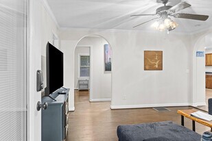 68 P J S Inlt in Lavonia, GA - Building Photo