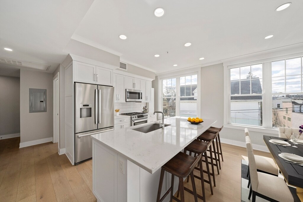 353 Summer St in Somerville, MA - Building Photo