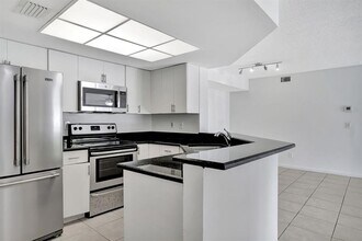 9088 W Atlantic Blvd in Coral Springs, FL - Building Photo - Building Photo