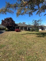 380 Fowler Cir in Greenville, SC - Building Photo