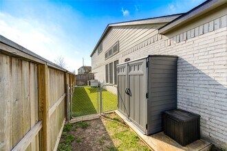 5439 Rustic Ruby Dr in Brookshire, TX - Building Photo - Building Photo