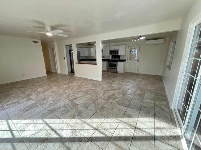 87-059 Waianae Valley Rd in Waianae, HI - Building Photo - Building Photo