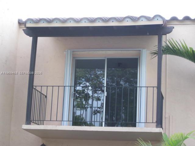 10738 N Kendall Dr in Miami, FL - Building Photo - Building Photo