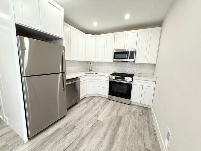 10 Cawfield St, Unit 1