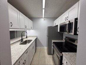 3921 SW 34th St in Gainesville, FL - Building Photo - Building Photo