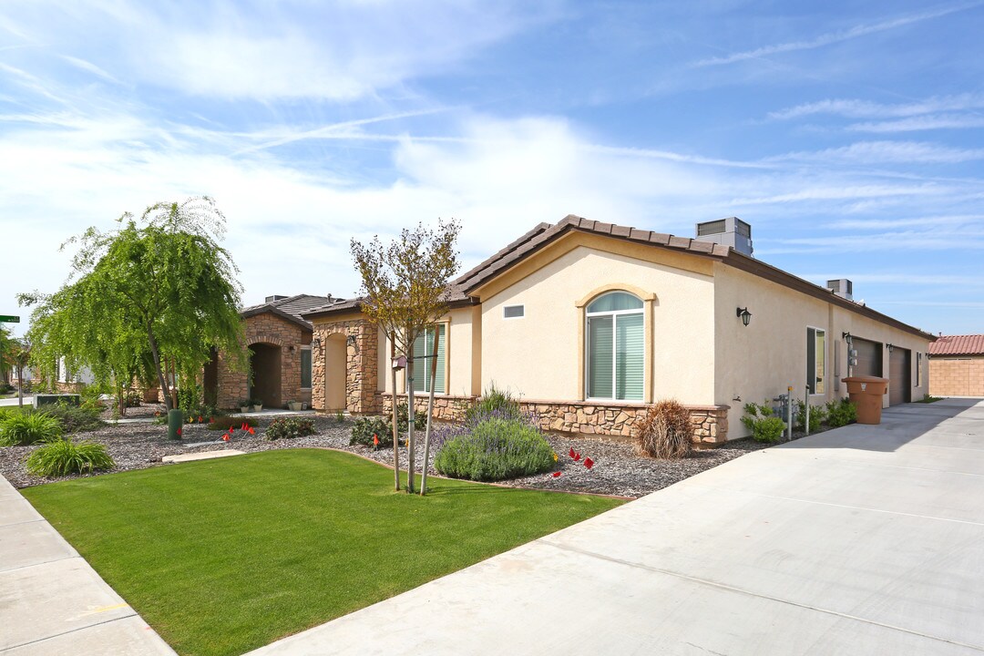Mira Sol Gardens Rental Homes in Bakersfield, CA - Foto de edificio