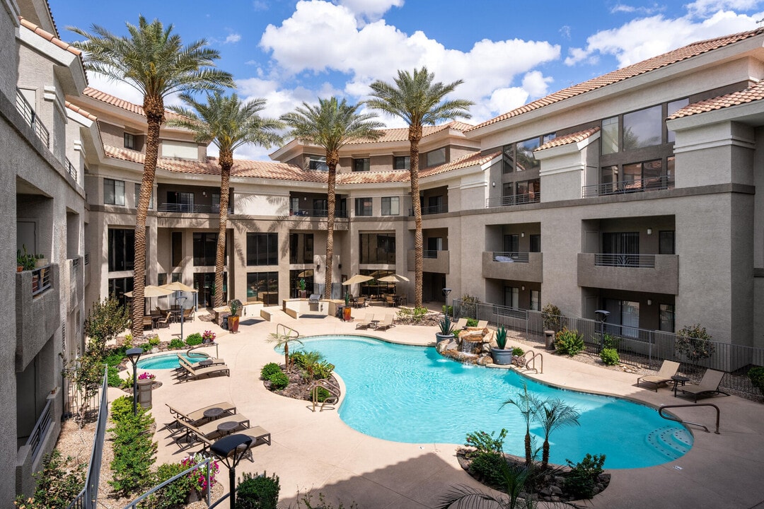 Konrad in Phoenix, AZ - Building Photo