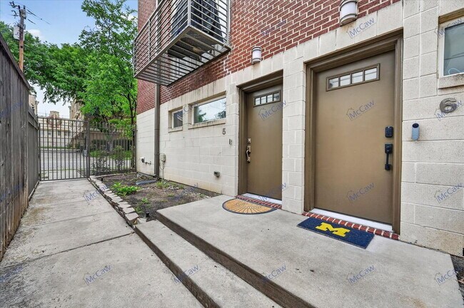 5618 Lindell Ave in Dallas, TX - Building Photo - Building Photo