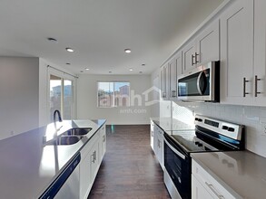 4909 Colossal Star St in North Las Vegas, NV - Building Photo - Building Photo