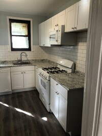 2540 N Sartain St - 10