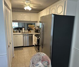 3138 Via Poinciana in Greenacres, FL - Building Photo - Building Photo