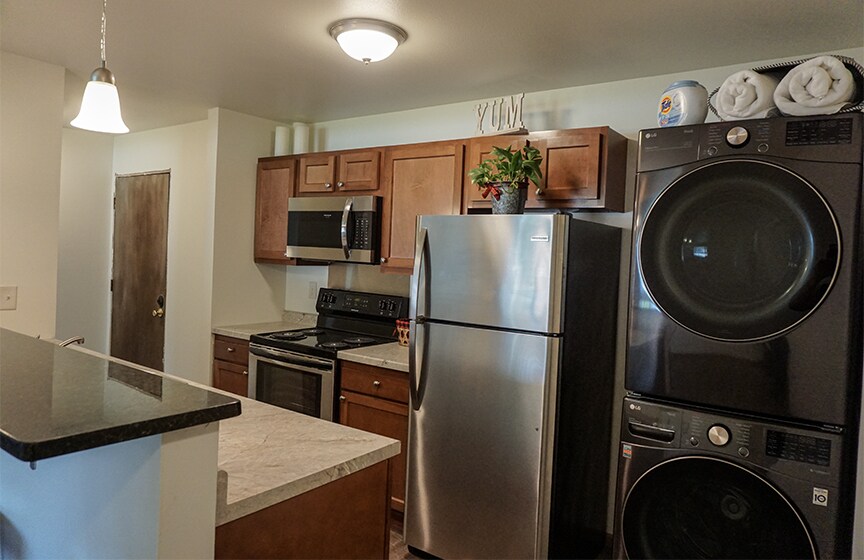 Steeple View Apartments in Hartland, WI - Building Photo
