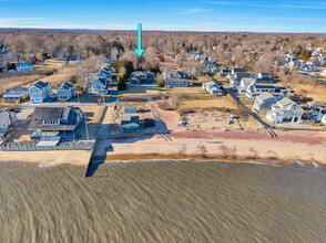 71 Beach Ave in Madison, CT - Building Photo - Building Photo