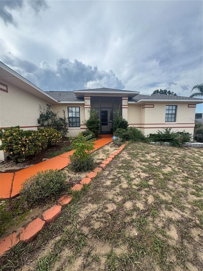 929 Devonshire Way in Lake Wales, FL - Building Photo - Building Photo