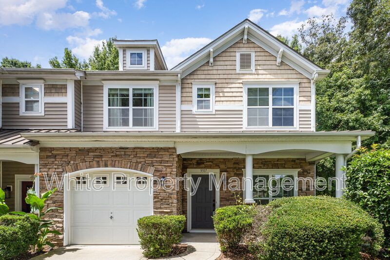 5517 Tipperlinn Way in Charlotte, NC - Foto de edificio