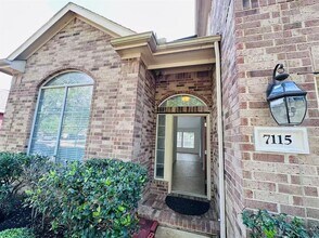 7115 Sundance Meadows Ln in Richmond, TX - Building Photo - Building Photo