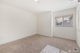16010 NE 93rd Way in Redmond, WA - Building Photo - Building Photo