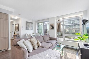 5665 Boundary Rd in Vancouver, BC - Building Photo