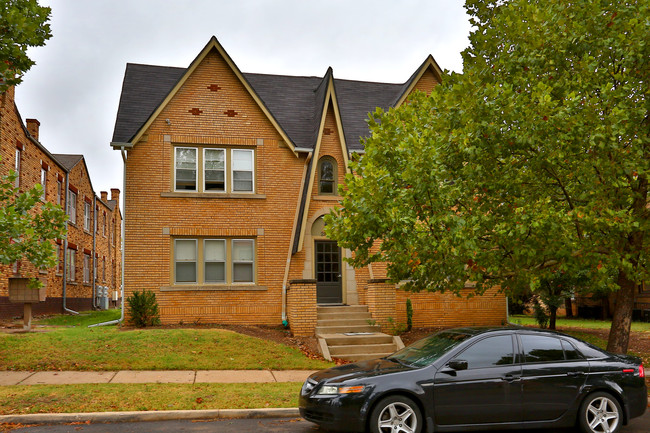 PENNINGTON PLACE AT JEFFERSON PARK in Oklahoma City, OK - Building Photo - Building Photo