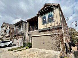 10916 Cannes Memorial Dr in Houston, TX - Building Photo