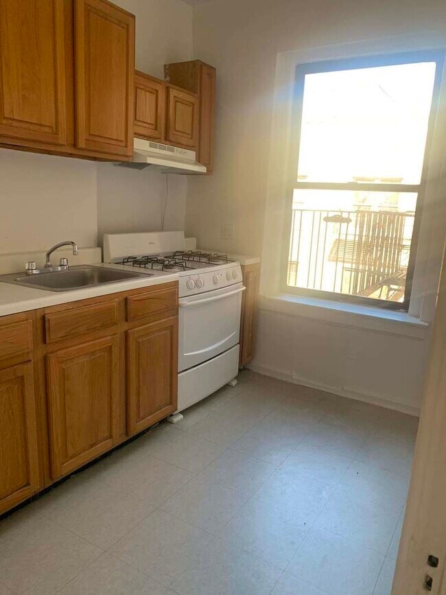 2 Seaman Ave Apartments and Nearby New York Apartments For Rent New