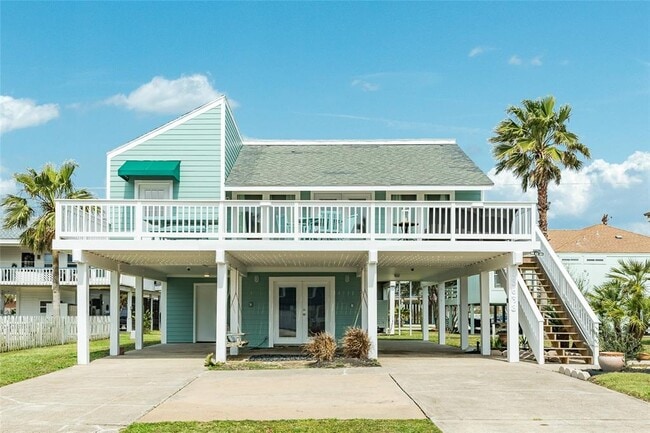13638 Pirates Beach Blvd in Galveston, TX - Building Photo - Building Photo