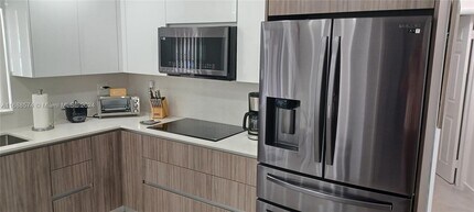 6231 Mayo St in Hollywood, FL - Building Photo - Building Photo