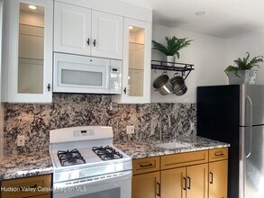 9 Hone St in Kingston, NY - Building Photo - Building Photo