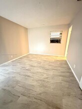 7910 SW 10th Ct in North Lauderdale, FL - Building Photo - Building Photo
