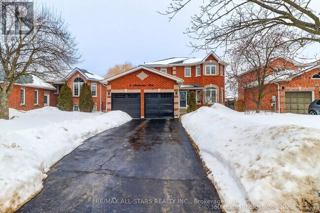 6 Amberview Dr in Georgina, ON - Building Photo - Building Photo