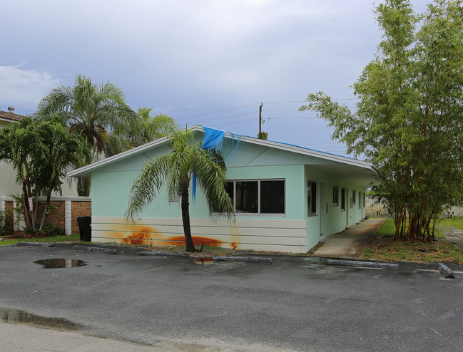 1464-1466 Holly Heights Dr in Fort Lauderdale, FL - Building Photo - Building Photo