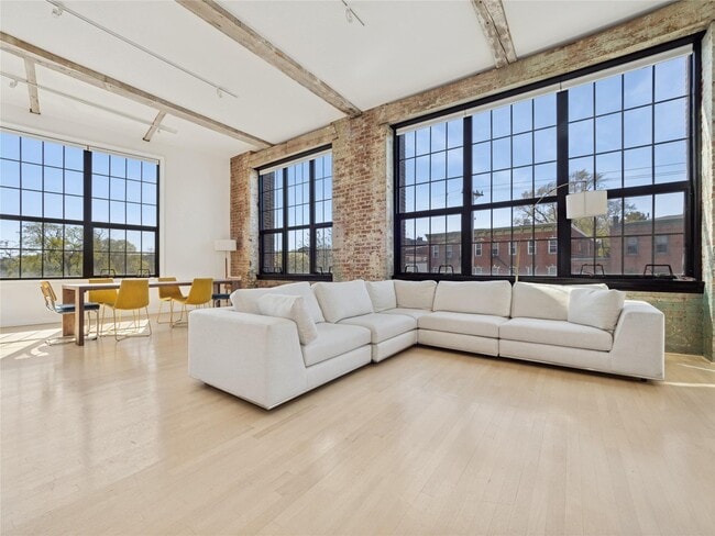 property at 1 E Main St
