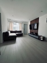 545 Orton Ave in Fort Lauderdale, FL - Building Photo - Building Photo
