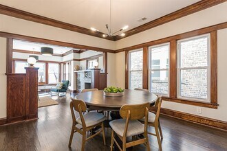 2434 N Avers Ave in Chicago, IL - Building Photo - Building Photo