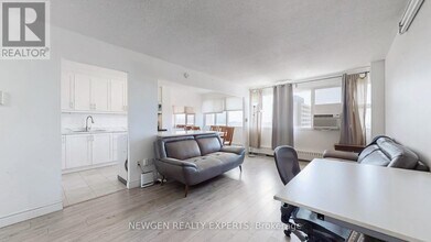 735-2735 Don Mills Rd. in Toronto, ON - Building Photo - Building Photo