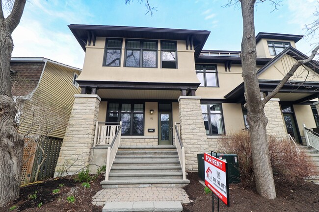 property at 172 Crichton St