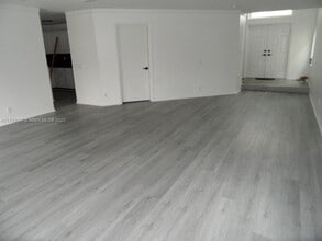 1845 Vista Way in Margate, FL - Building Photo - Building Photo