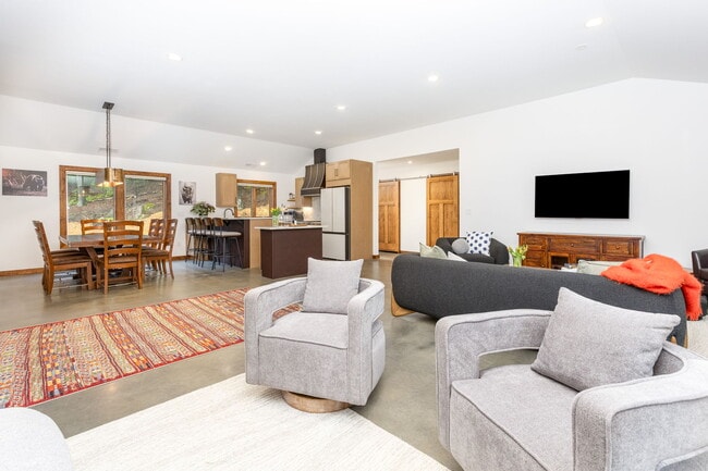 property at 6 Kubish Rd