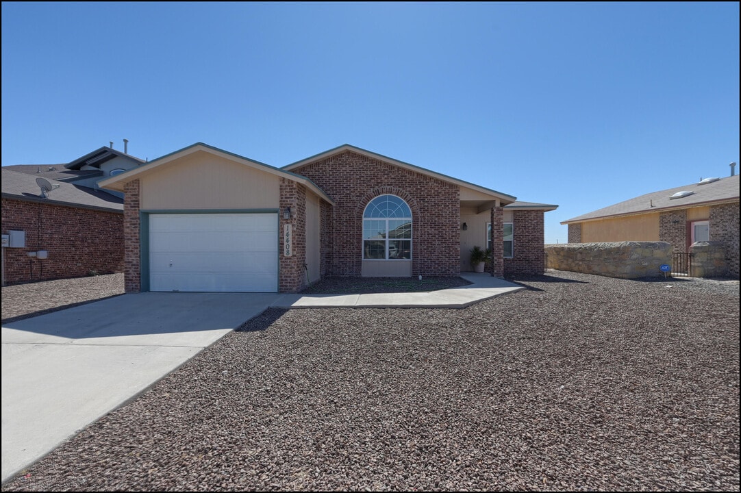 14408 Escalera Dr in Horizon City, TX - Building Photo
