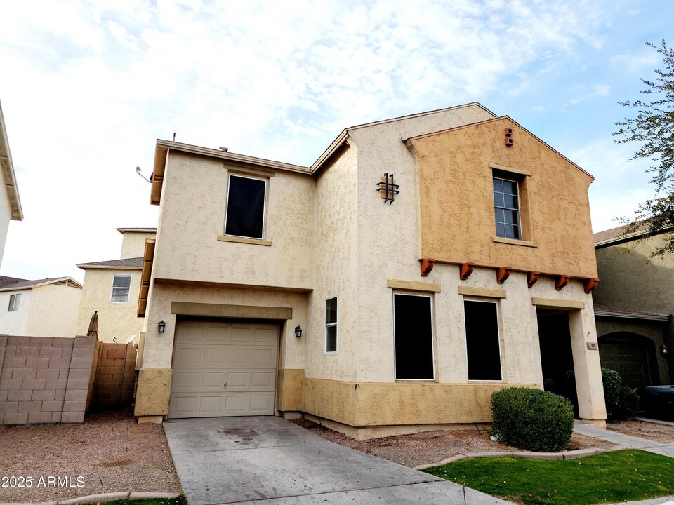 420 N 66th Ave in Phoenix, AZ - Foto de edificio