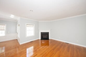 4 Cyrus Way in Northborough, MA - Building Photo - Building Photo