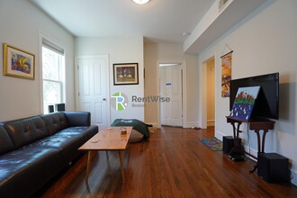 25 Marney St, Unit 2 in Cambridge, MA - Building Photo - Building Photo