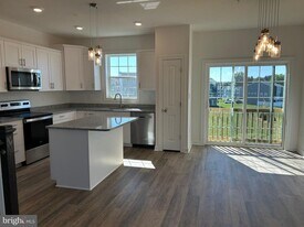 348 Avon Dr in Red Lion, PA - Building Photo