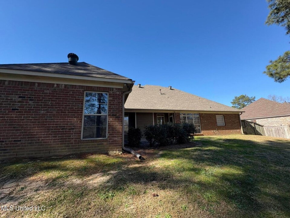 108 Buckeye Dr in Madison, MS - Building Photo