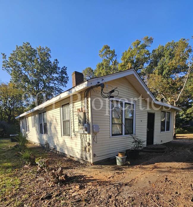 6045 E Raines Rd in Memphis, TN - Building Photo - Building Photo